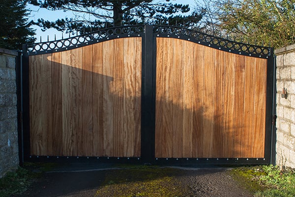 Automatic Gates for Wooden Doors